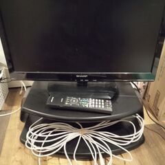 SHARP 液晶カラーテレビ LC-22K90 2014年製　回転テレビ台つき