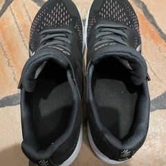 asicsスニーカーの画像