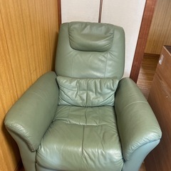 ソファの画像