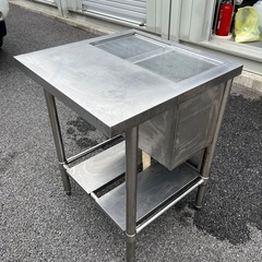 ステンレス作業台の画像