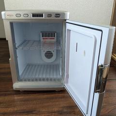 ミニ冷蔵庫の画像