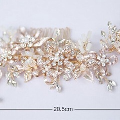 ウェディング　ヘッドドレスの画像