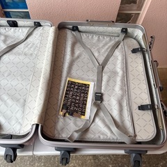 【使用感あり】無料スーツケースの画像