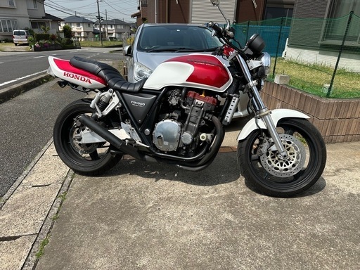 バイク CB1000SF