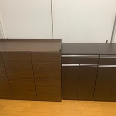 キッチン収納棚とゴミ分別箱