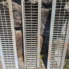 グレーチング4枚　の画像