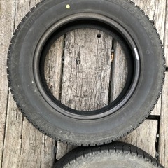 スタッドレスタイヤ　175/65R14