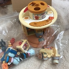 てんどんまんどんぶりショップ&乗り物おもちゃ