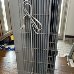 新品未使用　　ハイアール窓用エアコン　リモコン付きの画像
