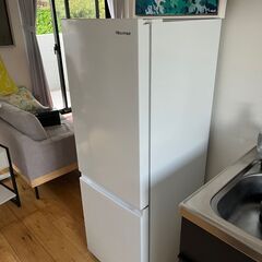 【10,000円／交渉可】Hisense 冷蔵庫 HR-D1701W（青葉台・即引き取りOK）の画像