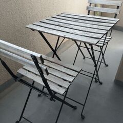 バルコニーテーブル