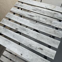 バルコニーテーブルの画像