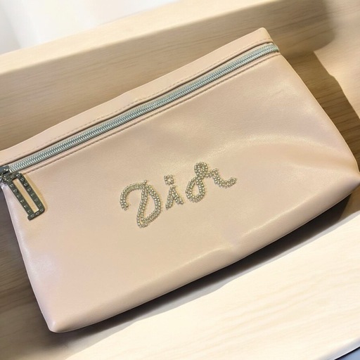Christian Dior。クリスチャンディオール。ポーチ 。ピンク Christian Dior。クリスチャンディオール。ポーチ 。ピンク