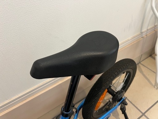50%OFF ブルー ストライダー14x 美品 ペダル付き 白木原の (ハンナ) 青x 自転車本体