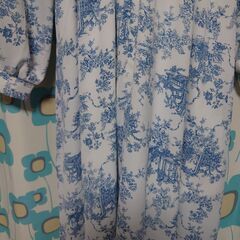 新品【春服ワンピース】Ｍサイズ／白地×水色グレーの画像