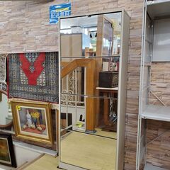 ミラー付き 4段 フラップ式 シューズボックス シューズラック 靴箱 下駄箱 ホワイト■幅60㎝x奥行24㎝x高さ146㎝■近隣配送無料 買取帝国 朝霞店の画像