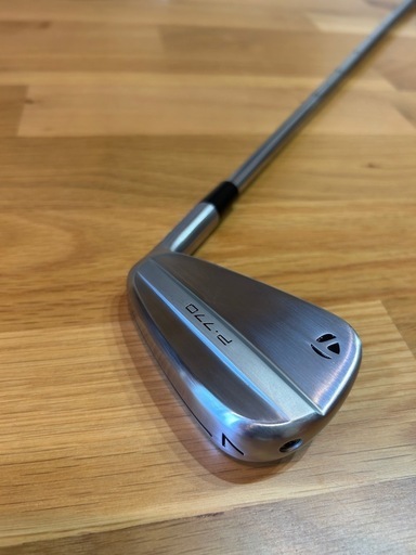 
先月購入練習場で2回だけ使用　テーラーメイド 2024 P770 アイアン 5本DynamicGold MID115  