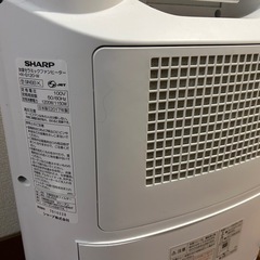 SHARP 加湿セラミック　ファンヒーターWの画像