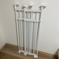 突っ張り棚の画像