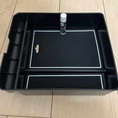 150系プラド　センターコンソールトレイの画像