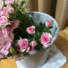 【無料で差し上げます。すぐに取りに来てくださる方、限定】切花　バラなどの画像