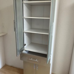 食器棚