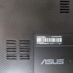 中古パソコン赤Core i5 SSD★Windows11の画像