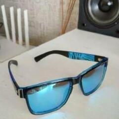 ⬜QUISVIKER⬜ UV-400 ✴ミラーレンズ✴ブルー　★訳あり！安い！引き取り限定【滋賀県近江八幡市】の画像