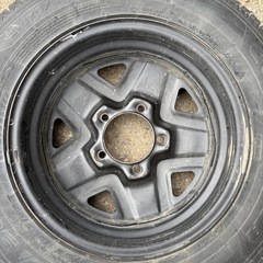 ジムニースタッドレスタイヤホイル付きの画像