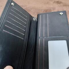 新品同様、ブラック長財布かなりお値打ちにお譲り致しますの画像
