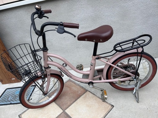可愛いモカカラーの自転車