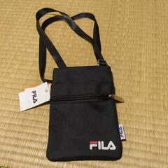 最終値下げ FILAスマホ入れバッグ