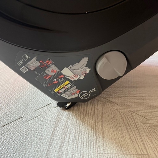 チャイルドシート　ベビーシートコンビ combi