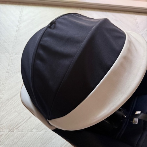 チャイルドシート　ベビーシートコンビ combi