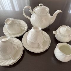 ノリタケ BONE CHINE ティーセット(カップ&ソーサー6...