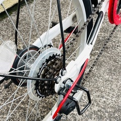 折り畳み自転車 20インチ リアサスペンションハンドル カゴ ライト付 シマノ製6段変速 自転車 小径車 ミニベロ 通勤 通学の画像