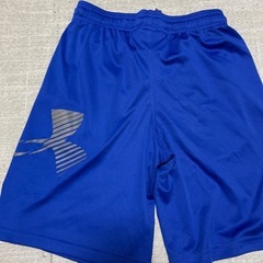 アンダーアーマー　ハーフパンツ　140サイズの画像
