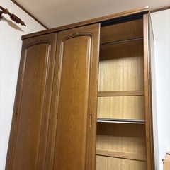 姿見鏡付き衣装棚の画像
