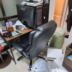 PCデスク他多数あげます。まとめて持って行ってくれる方