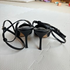 ZARA ザラ 足首ストラップ付き パンプス　ポインテッドトゥ 　の画像