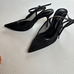 ZARA ザラ 足首ストラップ付き パンプス　ポインテッドトゥ 　の画像