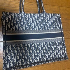 DIORトートバッグの画像