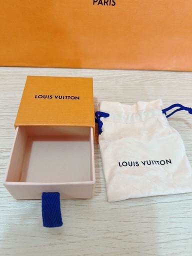 LOUIS VUITTON ルイヴィトン ネックレス 空箱 (むーたん) 岩原の LOUIS VUITTON ルイヴィトン ネックレス 空箱 (むーたん) 岩原の
