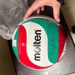 新品未使用　
モルテン(molten) バレーボール V5M2000 