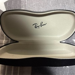 【値下げしました】レイバン メガネケースのみの画像