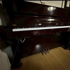 ⬛️KAWAI カワイ　アップライト・ピアノ　３本ペダル　消音装置付き！⬛️の画像