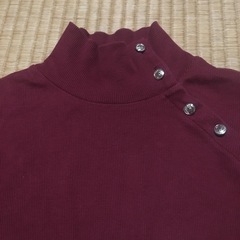 TOMMY HILFIGER トップスの画像