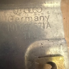 ヤナセ純正部品 ワーゲン アウディ フロントウィンドウリフターチャンネル ゴルフの画像