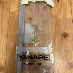 ヤナセ純正部品 ワーゲン アウディ フロントウィンドウリフターチャンネル ゴルフの画像