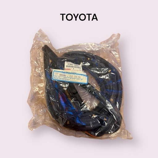 TOYOTA トヨタ純正部品 フロントドアウエザストリップＬＨ ハイラックス用